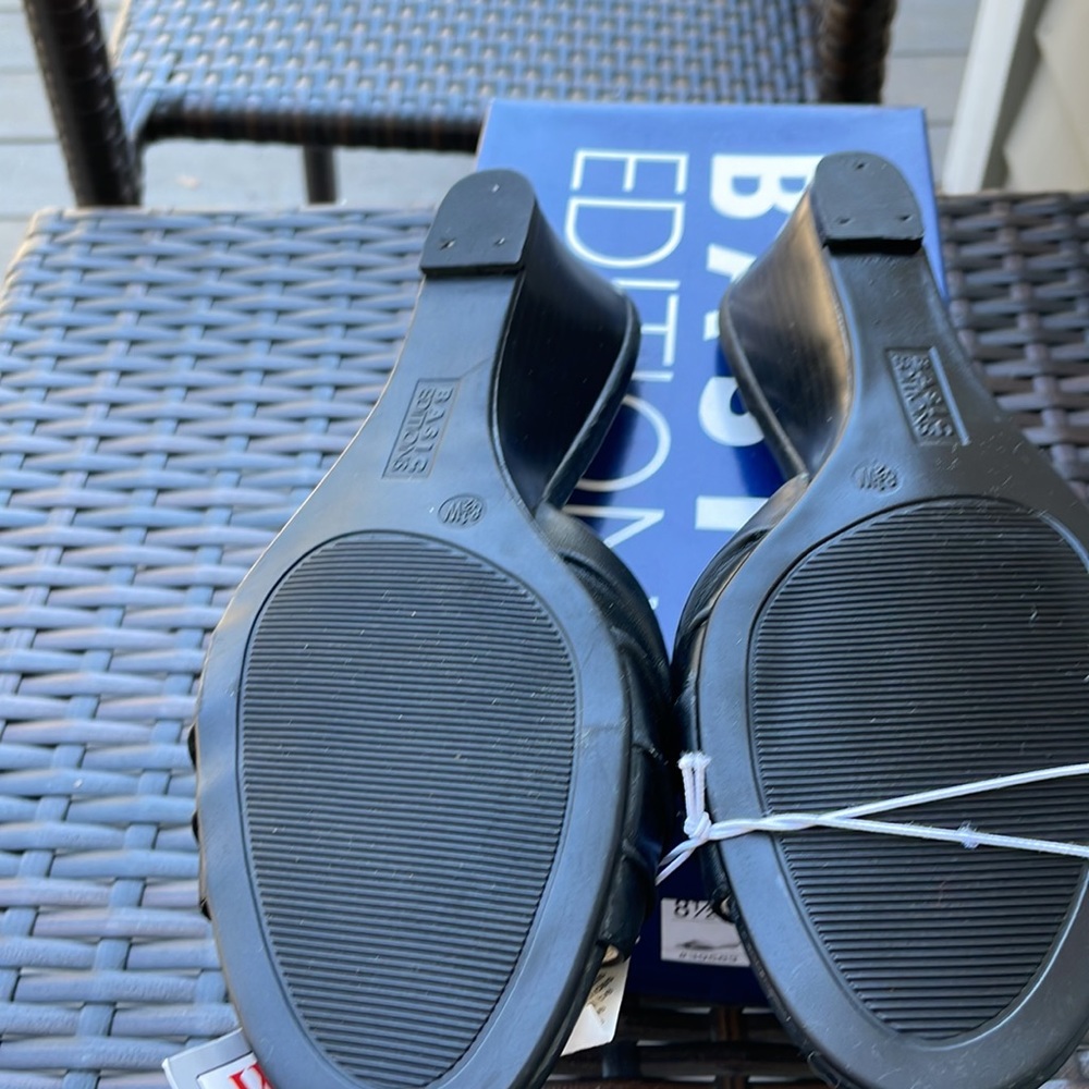Nwt Basic Editions Black Wide Sandals - image 3